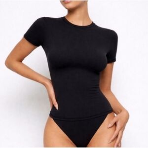 Skims Fits Everybody T Shirt Top Onyx Black TShirt Small NWT